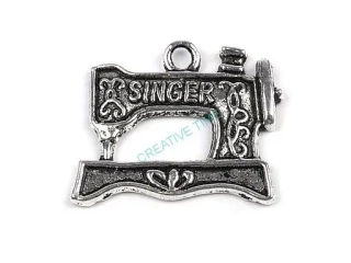 Prívesok strieborný šijací stroj SINGER
